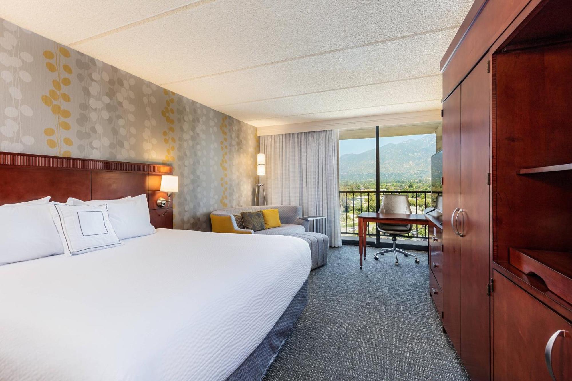 Courtyard By Marriott Los Angeles Pasadena/Монровия Экстерьер фото